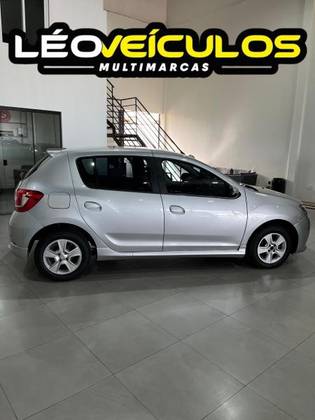 RENAULT SANDERO 1.6 DYNAMIQUE 8V FLEX 4P MANUAL RENAULT SANDERO 1.6 DYNAMIQUE 8V FLEX 4P MANUAL